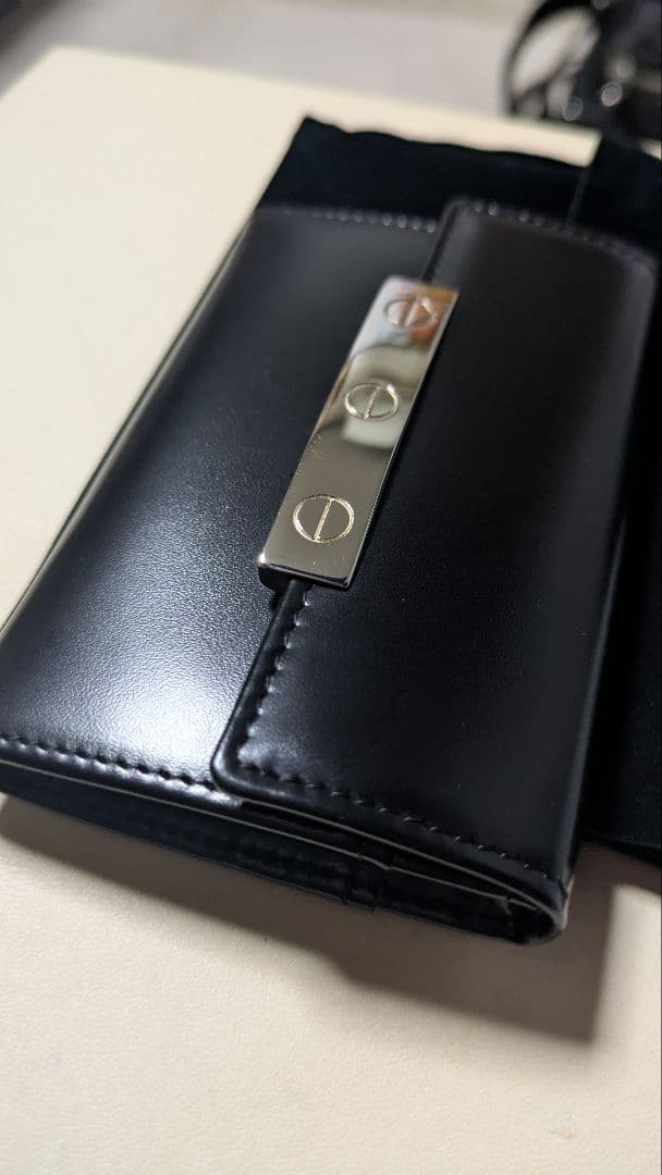 ほぼ未使用 カルティエ 名刺入れ L3000745