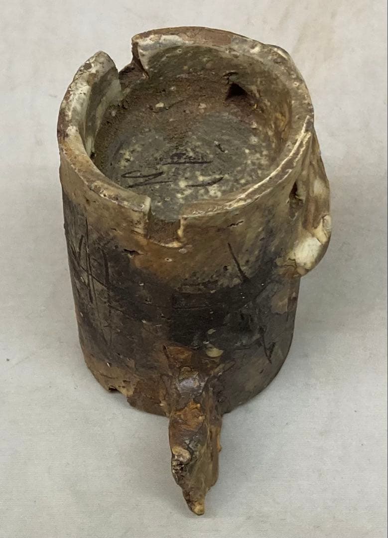 B331s コーヒーカップ　一組　作者不詳　変形　モダンアート