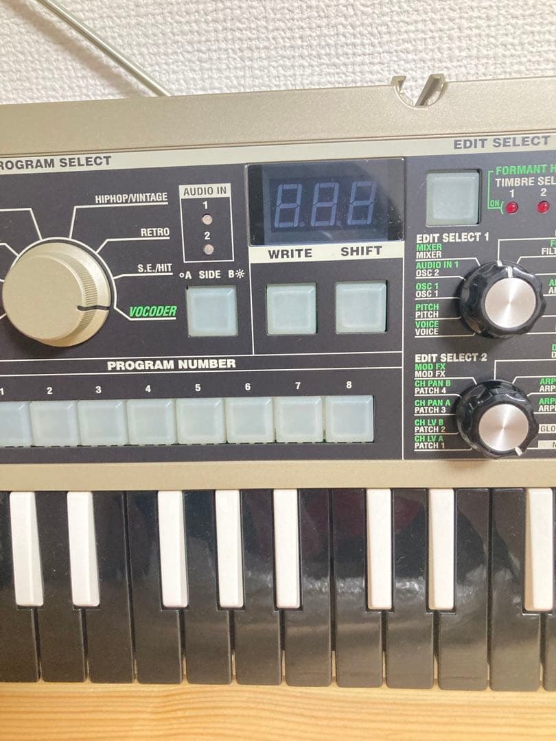 ☆microKORG マイクロコルグ 限定リバース鍵盤 アナログシンセサイザー