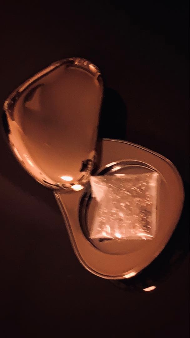 最高級な宇宙の隕石の粉ケース付き ⚜️✨　宇宙の流れ星の粉 ✨✨✨