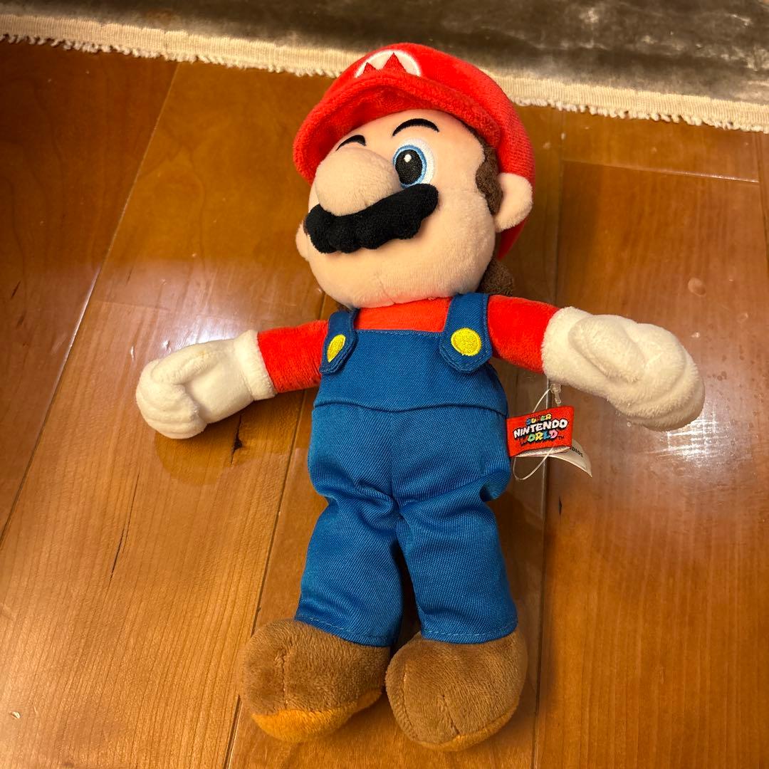 ぬいぐるみ　マリオ