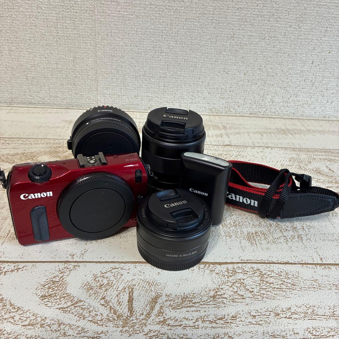 Canon EOS ミラーレスカメラ レッド 2本レンズ付き