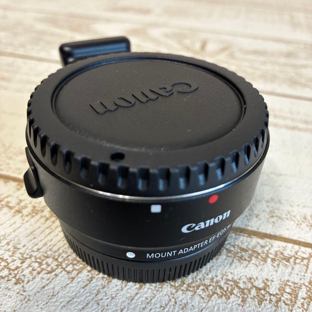 Canon EOS ミラーレスカメラ レッド 2本レンズ付き