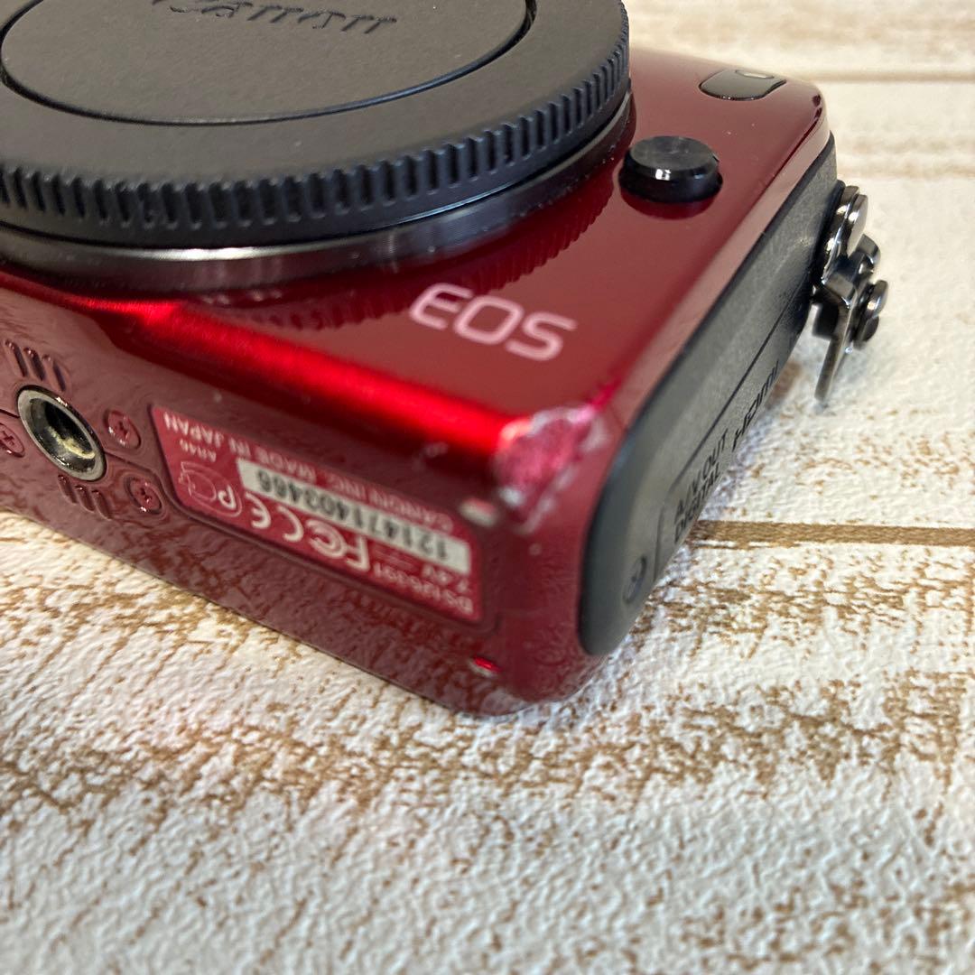 Canon EOS ミラーレスカメラ レッド 2本レンズ付き