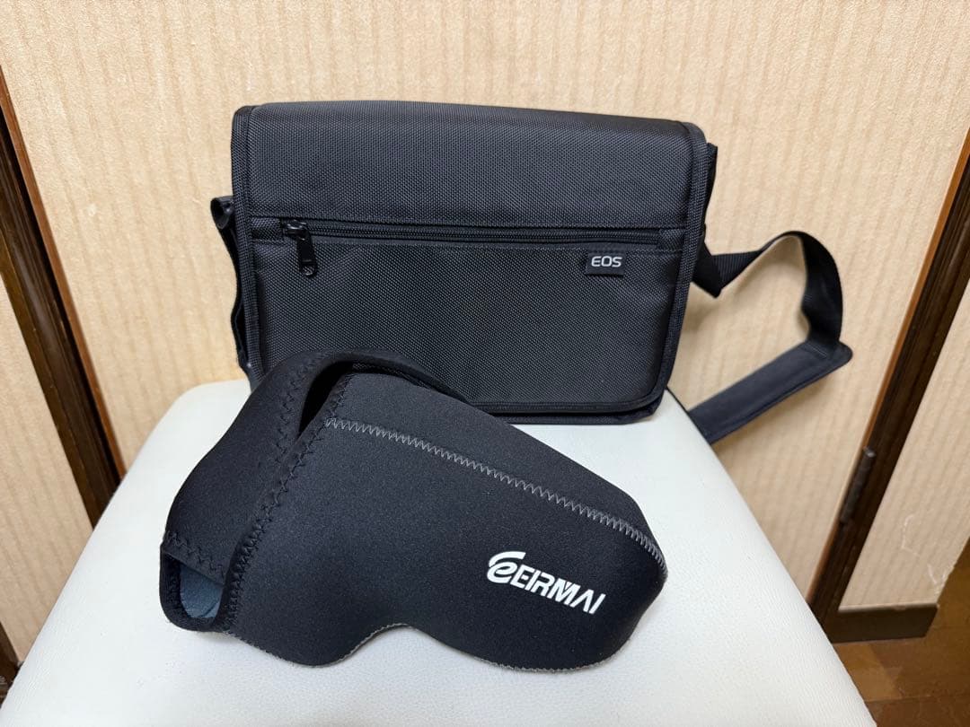 Canon EOS kiss X71 ストロボ未使用付き