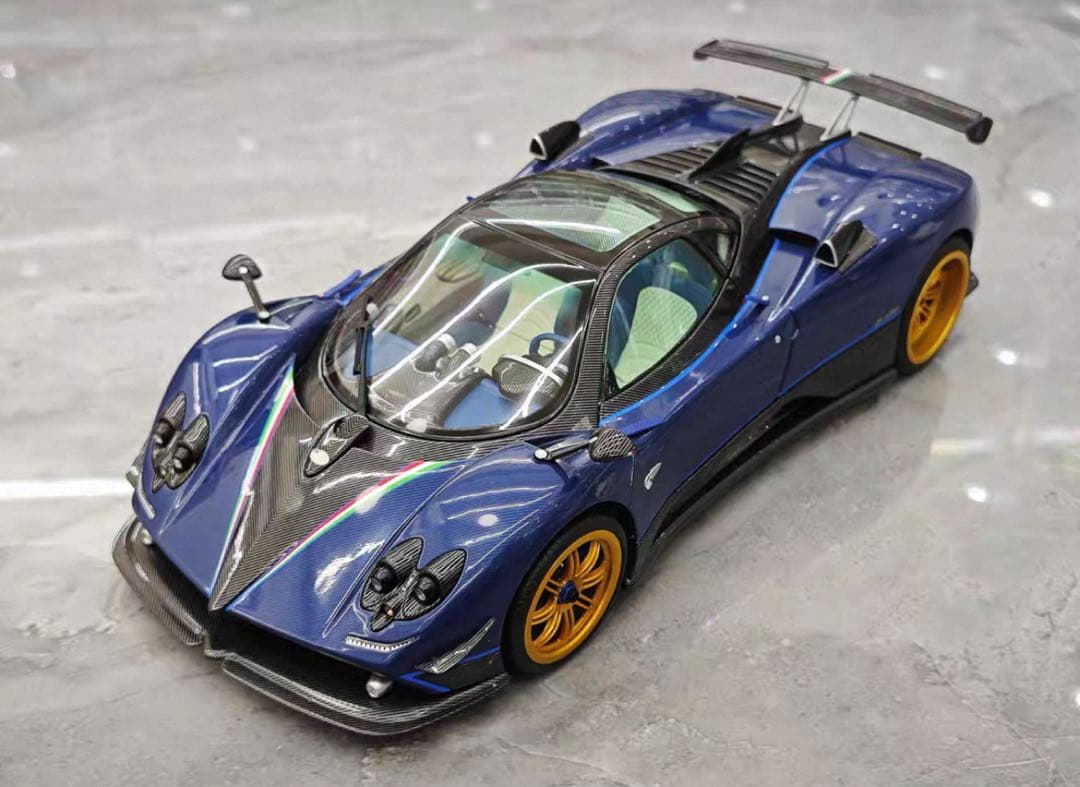 新発売 全開閉 Almost Real 1/18 パガーニ ゾンダ ミニカー