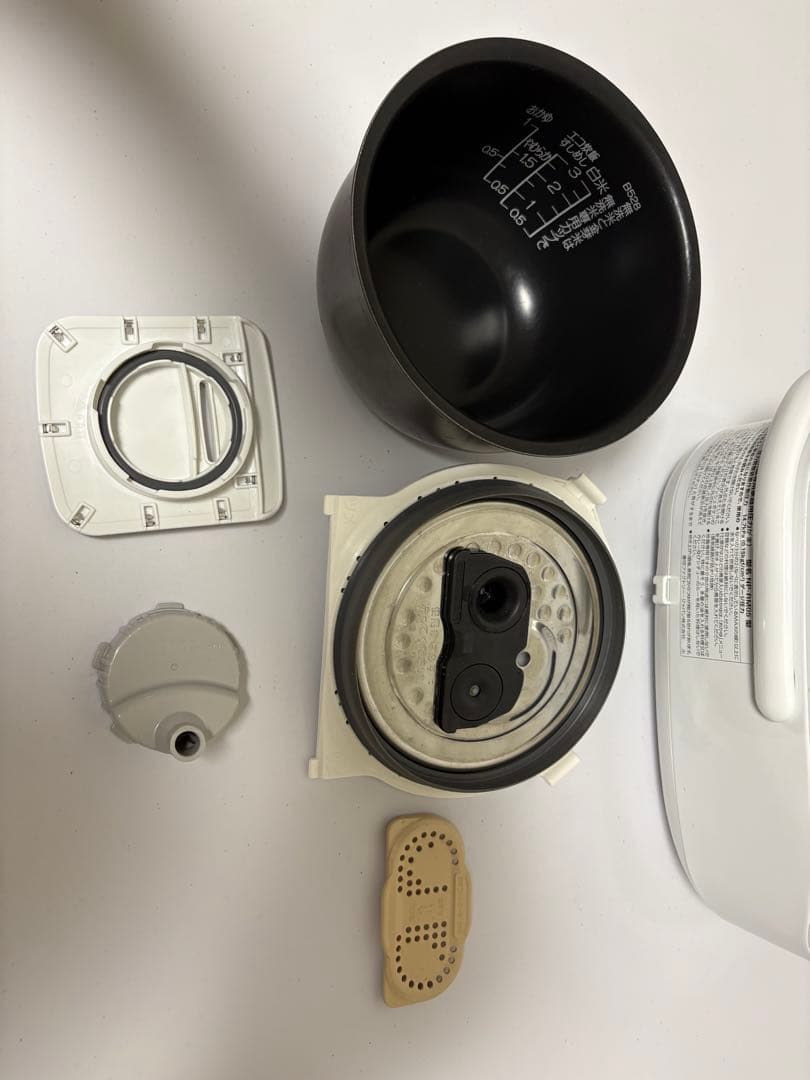 象印IH炊飯ジャー「極め炊き 3合NP-RM05」2021年製