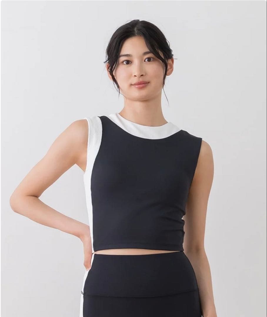 値下げしました！【SUKALA】バイカラー ショートタンクトップ Mサイズ