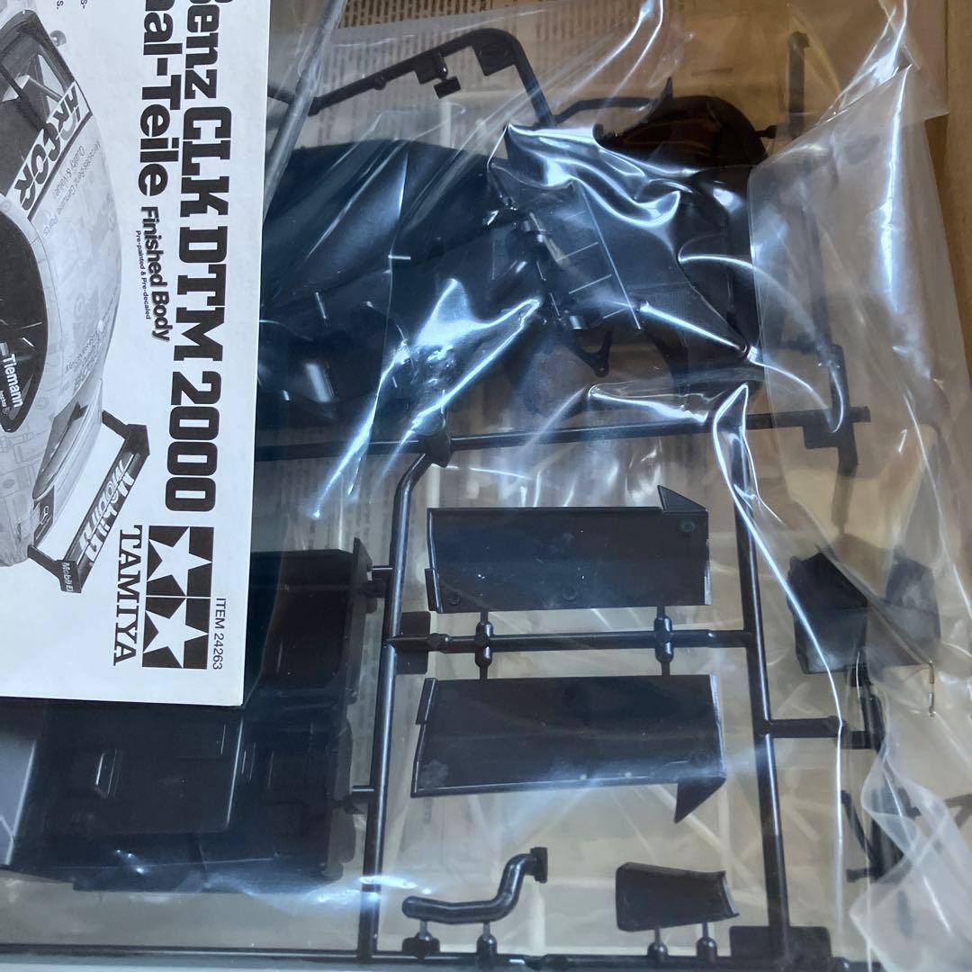 1/24スケールメルセデスCLK DTM2000
