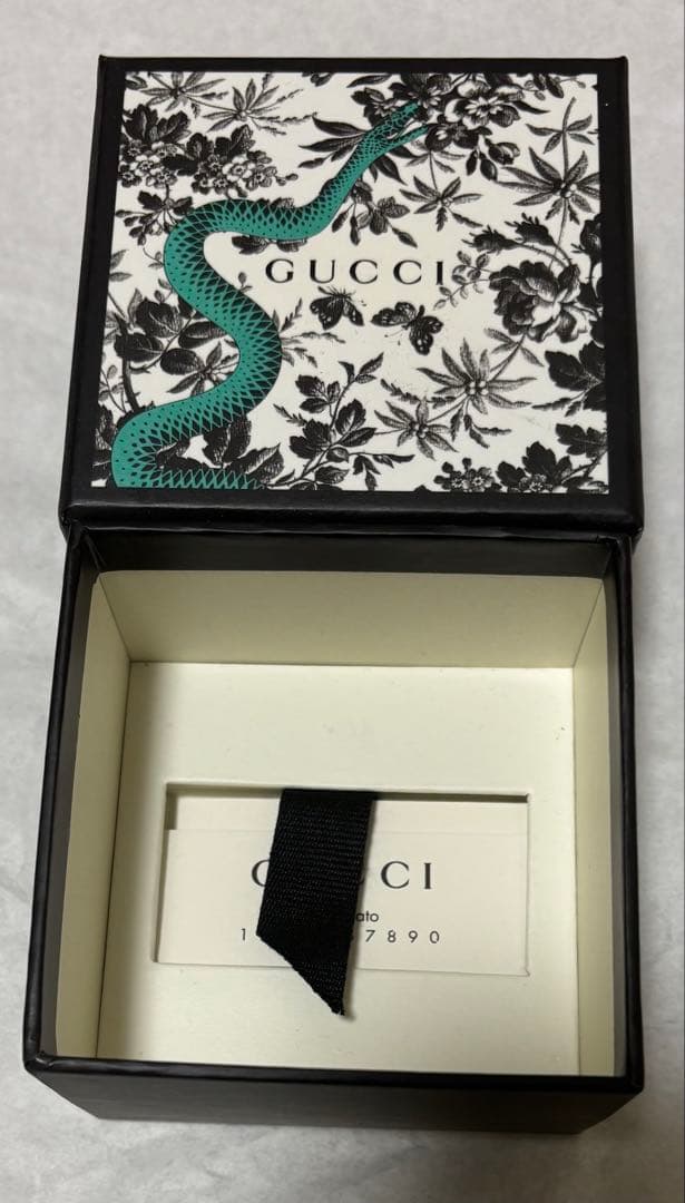 専用★GUCCI♬GGロゴインターロッキングピアス片耳用（1個）★used美品
