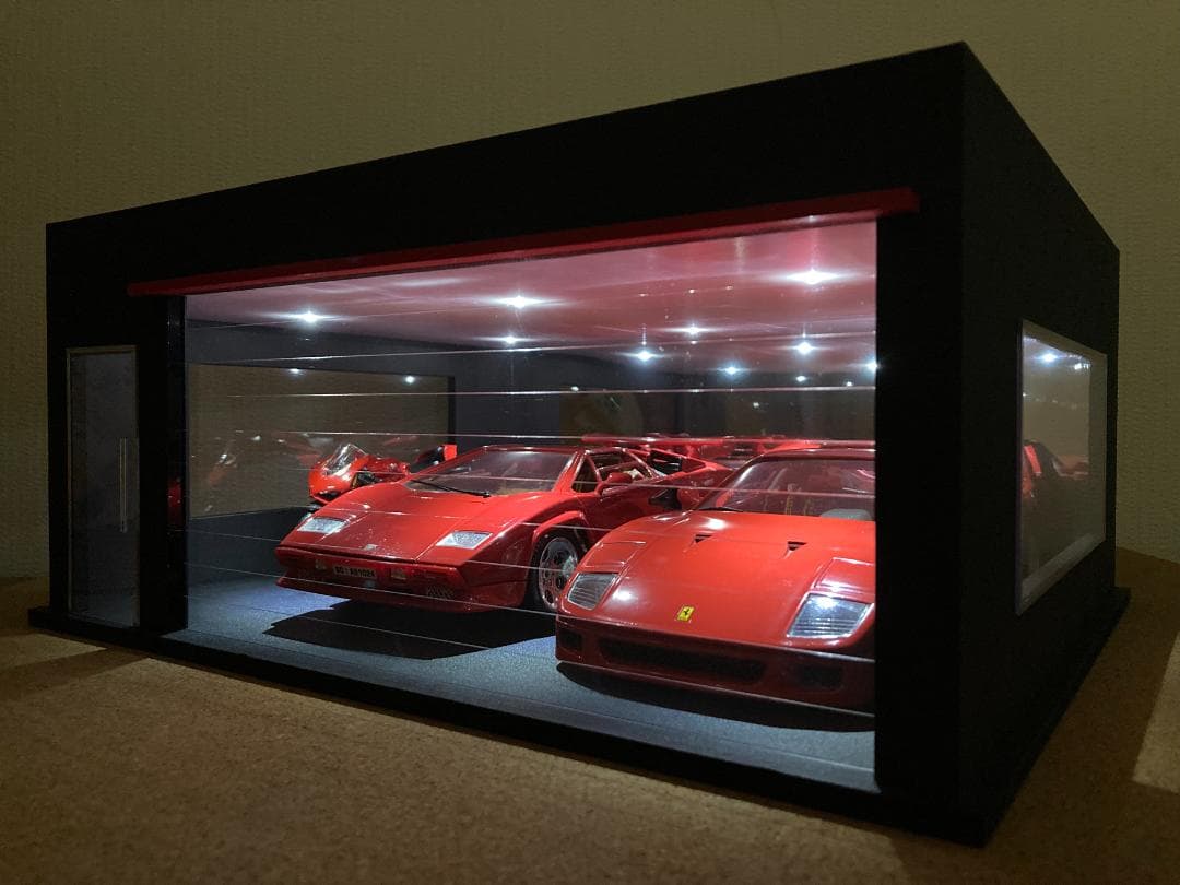 ミニカー用ジオラマ：1/18 ショールームタイプガレージ／車＆バイク展示！