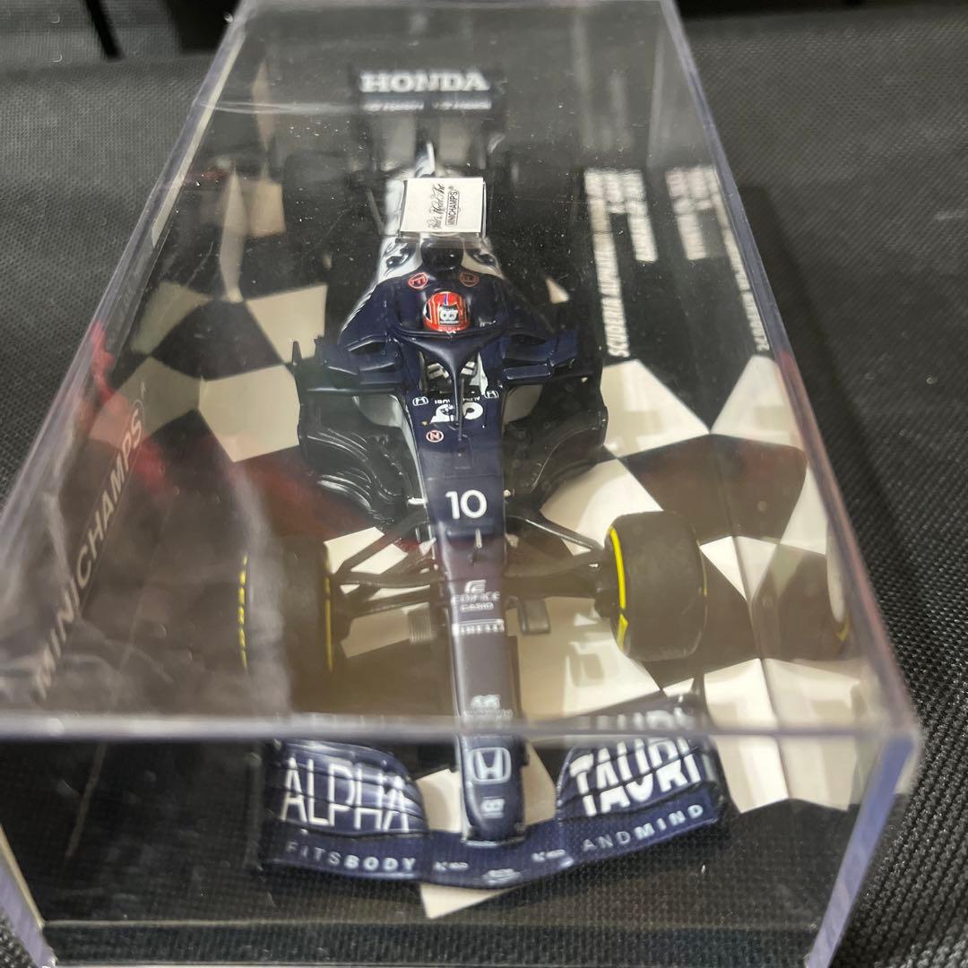 ピエールガスリー　2021年サインカード、AT02ミニカー