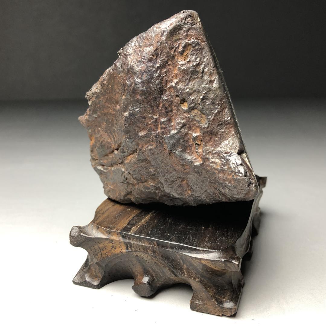 アルタイ隕石　大型隕石 鉄隕石　外皮付き隕石　ナチュラル　原石　重さ約1023ｇ