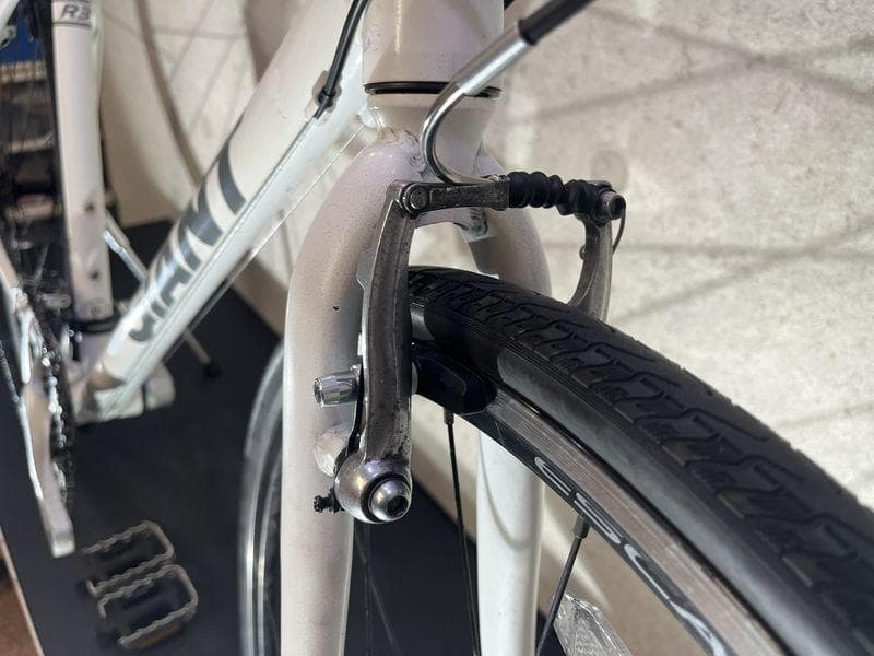 GIANT ESCAPE R3 クロスバイク sizeM　ホワイトカラー