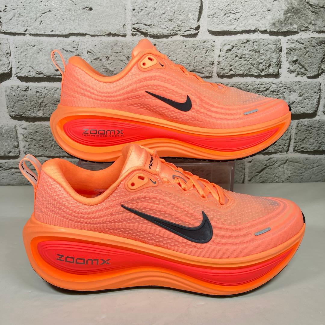 NIKE ボメロプラス 25.0cm HV8150-801 オレンジ