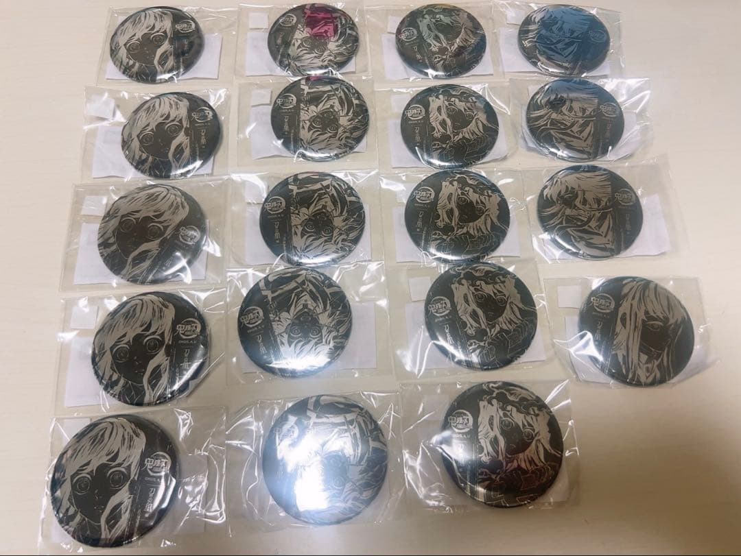 鬼滅の刃 全幕間画Webshopくじ B賞メタリック缶バッジ 刀鍛冶の里 柱稽古