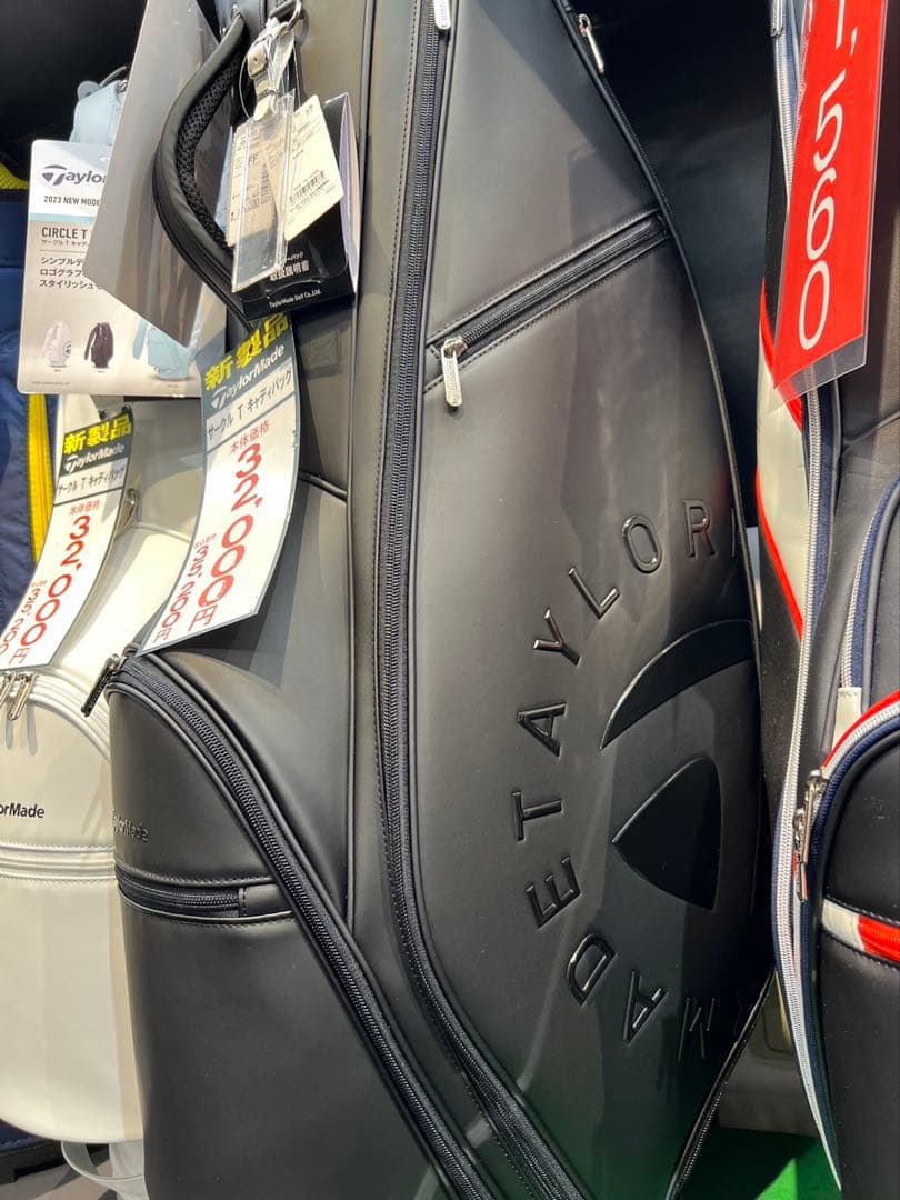 TaylorMade ブラック キャディバッグ　《美品》