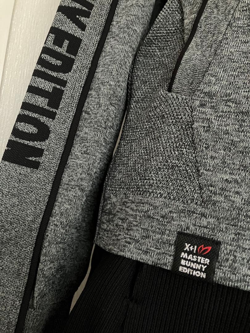 ⭐️極美品⭐️マスターバニー　ジップアップジャケット　ラインロゴ　モックネック