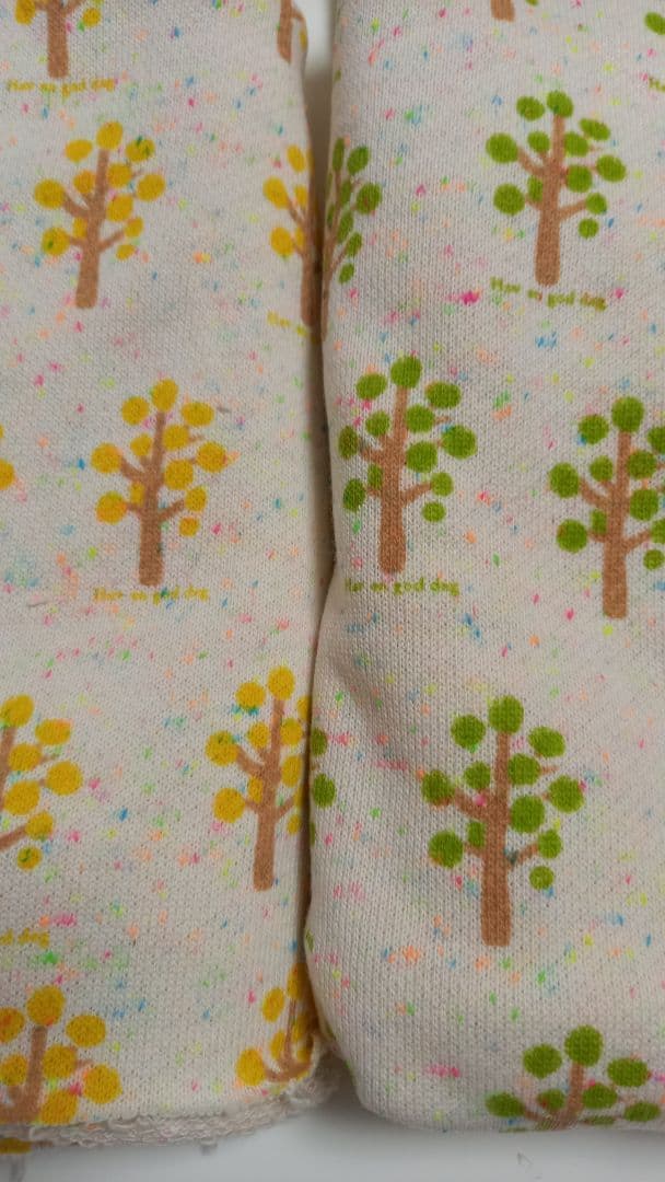 カラフルネップ入りの服