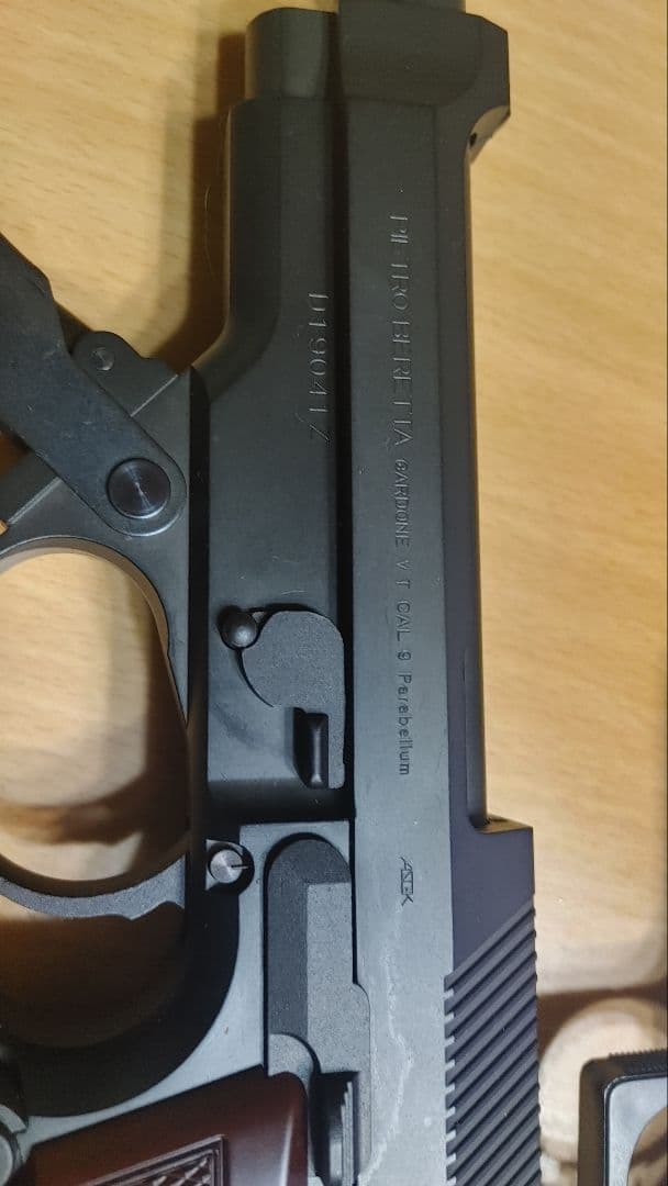 BERTTA M93R& COLT MK IV エアガン　ジャンク品扱い