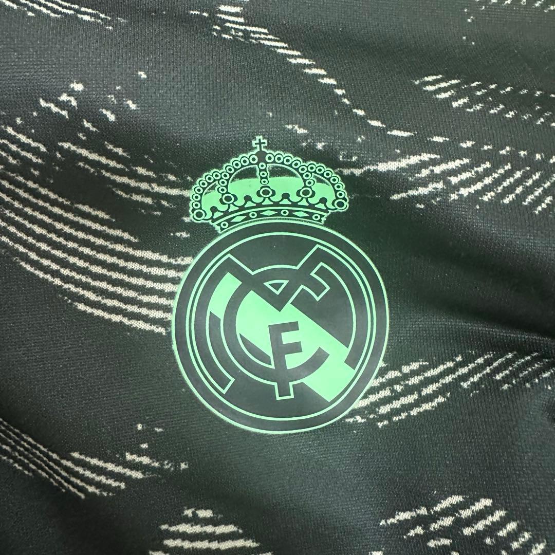 【24時間限定価格】レアル・マドリード　トレーニングジャージ