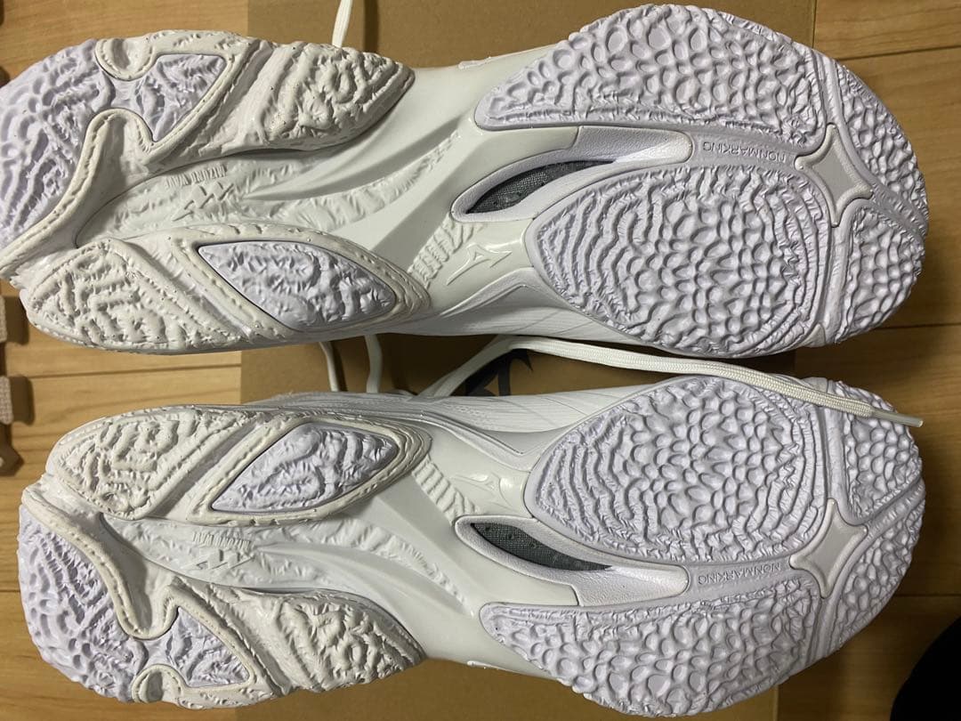 WAVE LIGHTNING NEO 3 ホワイト 28.5cm