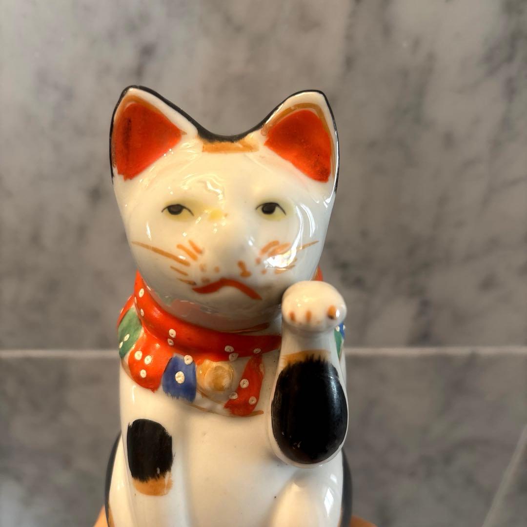 江戸時代後期　神秘的な瞳でとても雰囲気のあるお金や良き人を招く招き猫