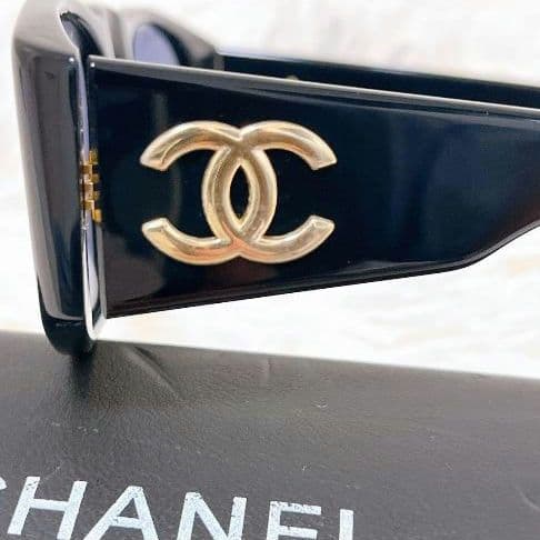 【美品】ケース付き ココマーク CHANEL サングラス 黒 ブラック シャネル