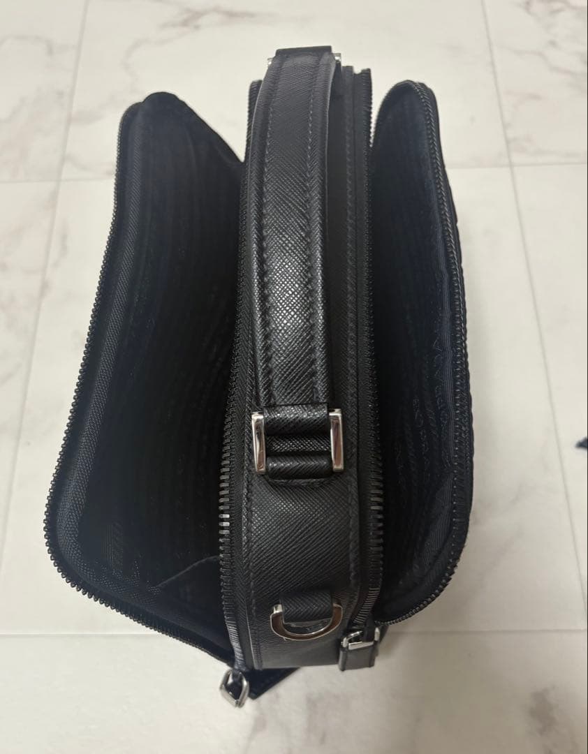 PRADA プラダ ブラック ショルダーバッグ バッグ 美品 男女兼用