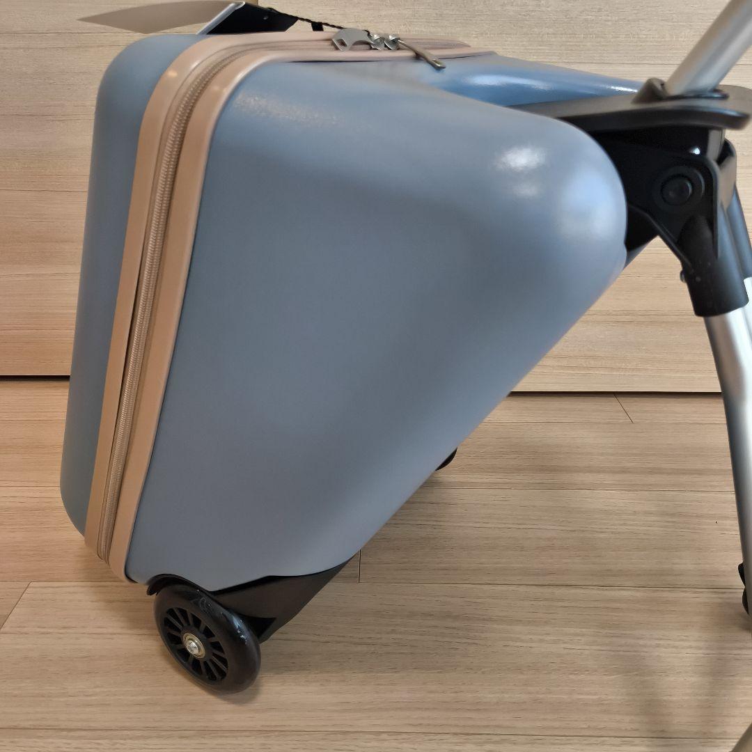 ほぼ未使用・美品タグ付　子供が乗れるスーツケース　キャリーケース　TSA　おまけ