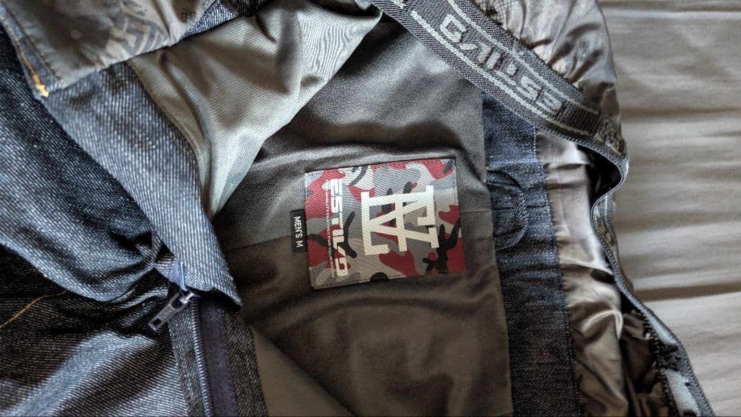 スキースノボウェア上下セット ESTIVO(Mサイズ)