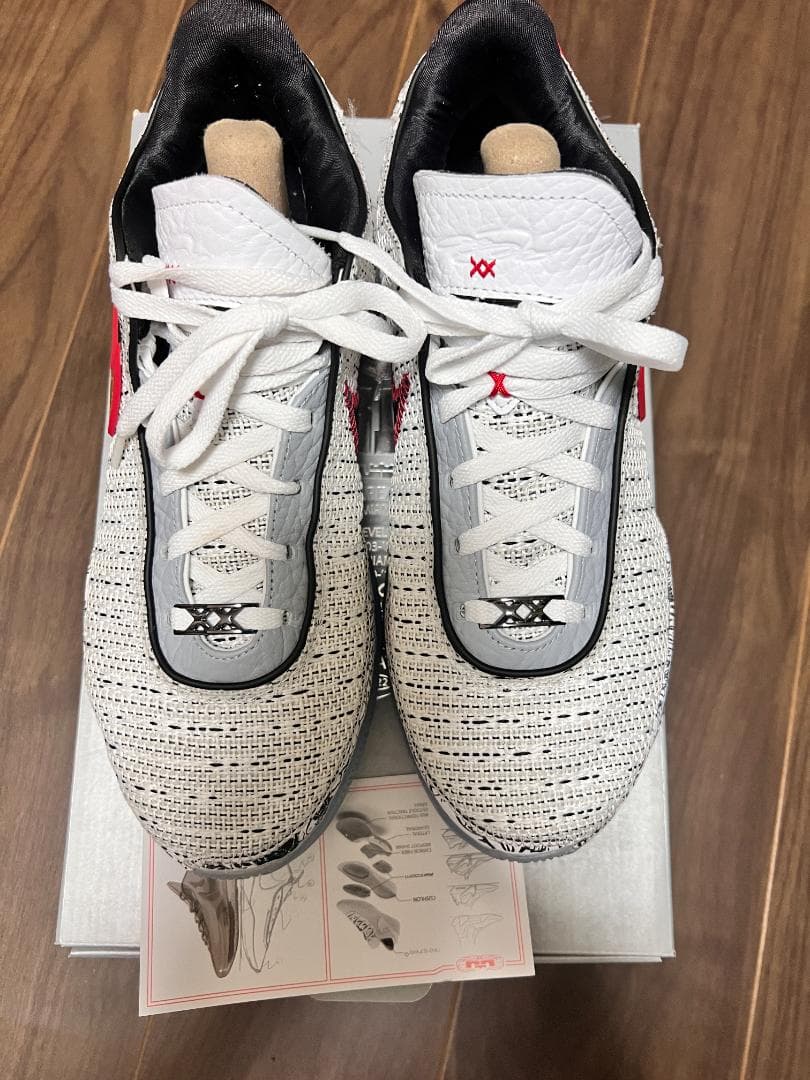 NIKE LEBRON 20 レブロンジェームズ