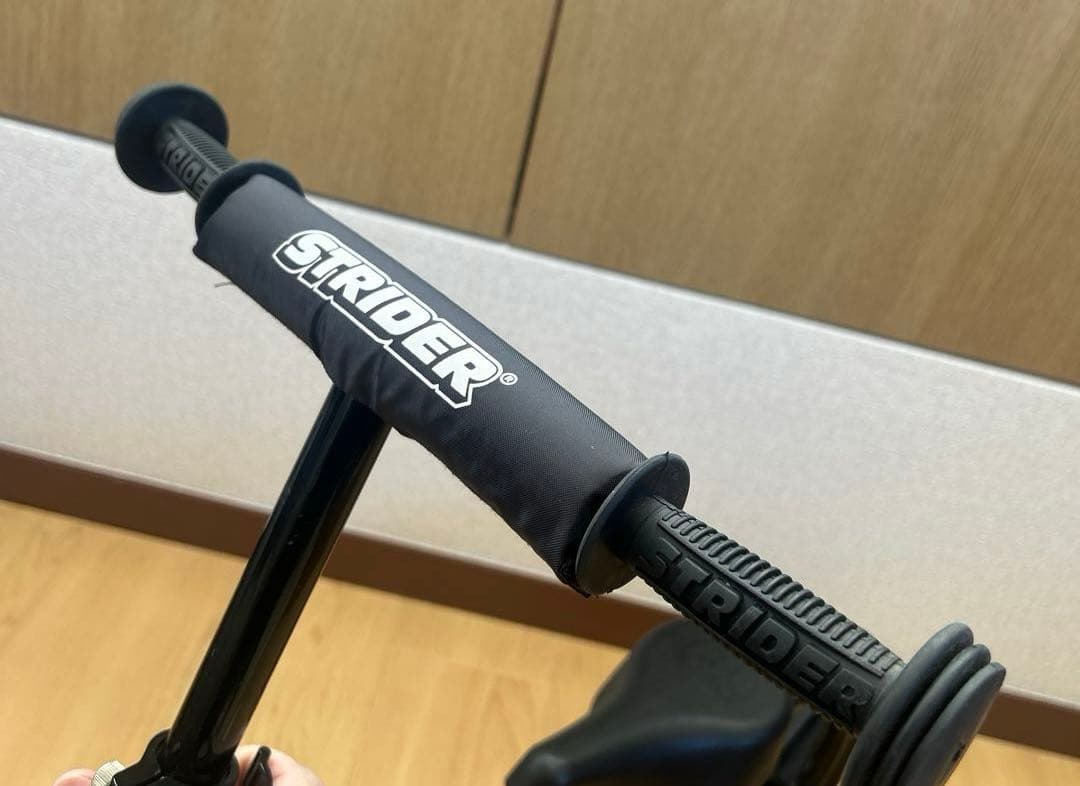 【美品】ストライダー スポーツモデル 12インチ　日本正規品　レッド