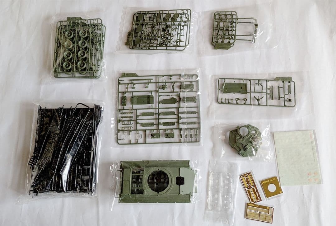 MENG T-90A ロシア主力戦車 1/35スケール