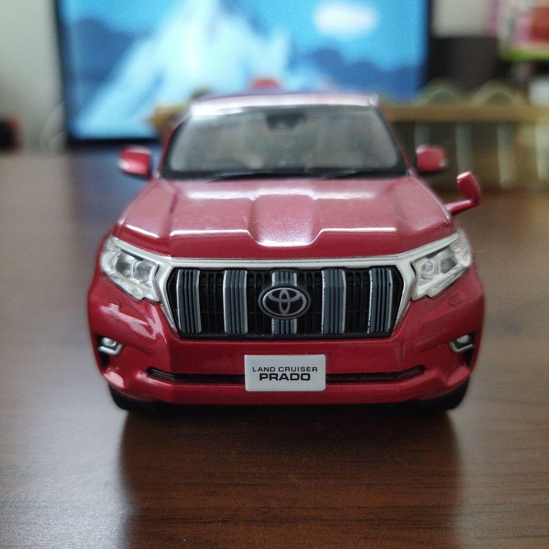 非売品30分の1　トヨタ ランドクルーザー プラド 赤