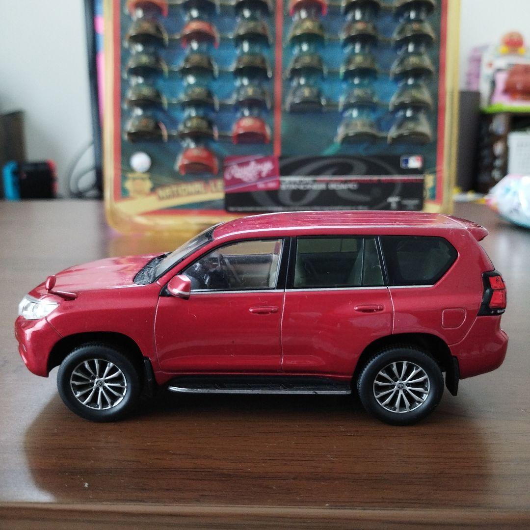 非売品30分の1　トヨタ ランドクルーザー プラド 赤