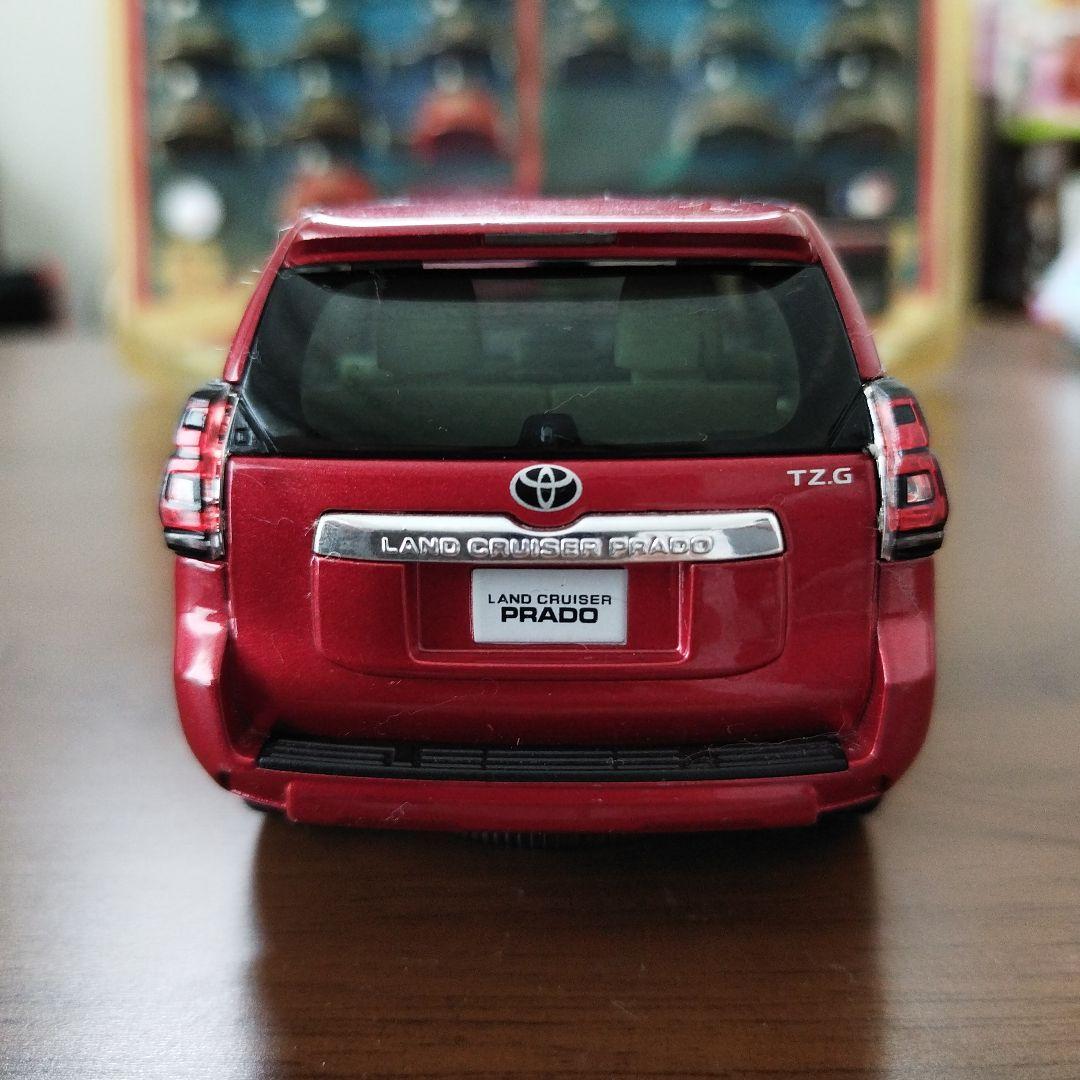 非売品30分の1　トヨタ ランドクルーザー プラド 赤