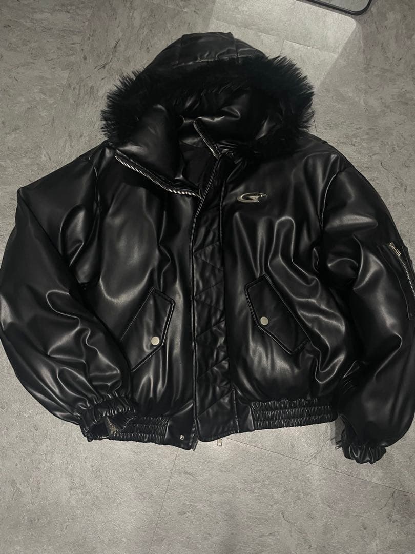 レザーブラックボンバージャケット　ファー