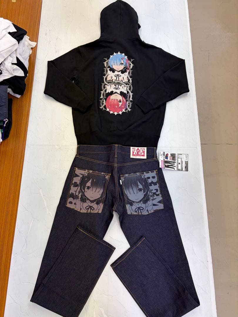 二次元COSPA リゼロ レム&ラム パーカー ジーンズ　限定品