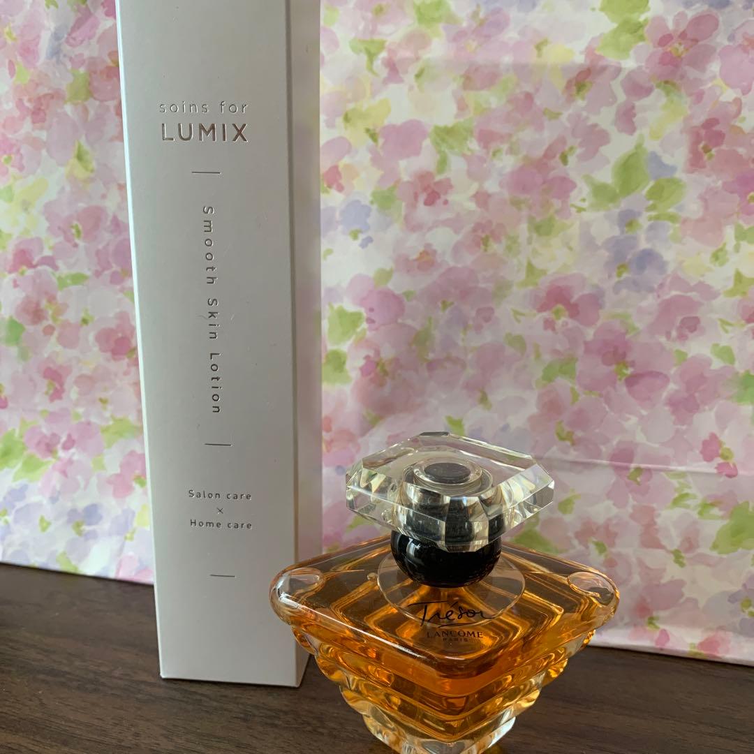 ランコム　トレゾア　香水　＆　ルミクス　スムーススキンローション