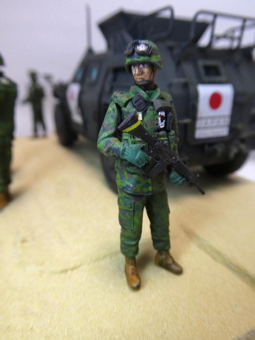タミヤ 1/35 陸上自衛隊　軽装甲機動車　イラク派遣仕様＆イラク派遣隊員セット