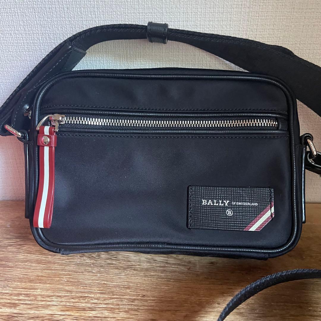即購入OK! 新作　バリー　BALLY 黒 ナイロン ショルダーバッグ