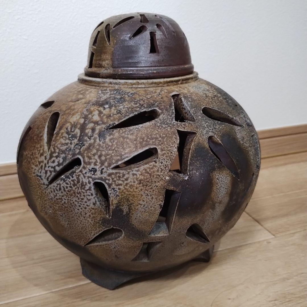 葉模様の備前焼