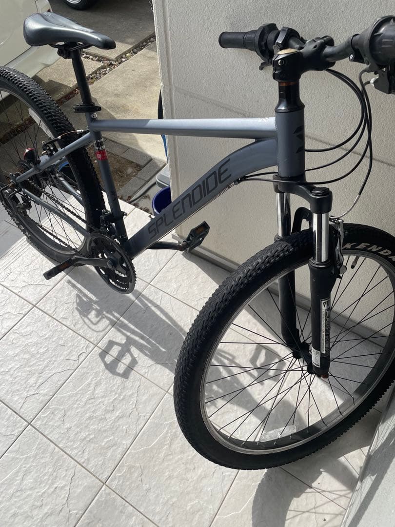 ジャンク　引き取り限定　自転車　splendide グレー　27 KENDA