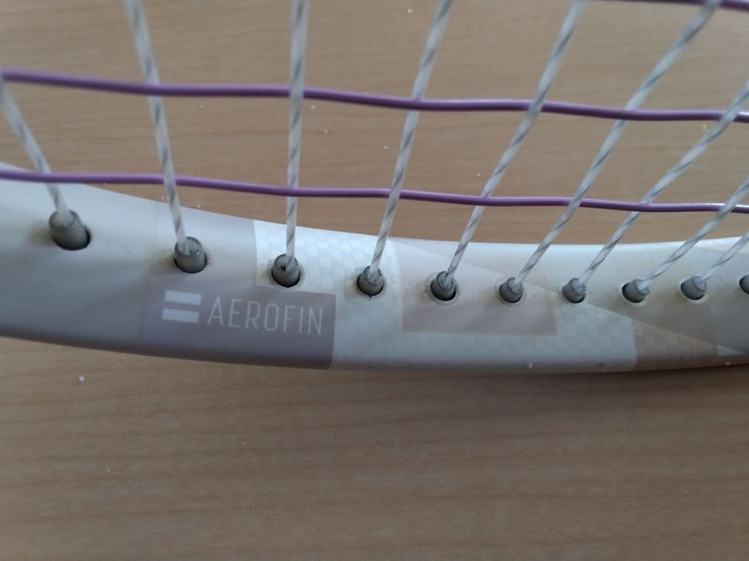 YONEX 　Vコア100 (グリップ２)