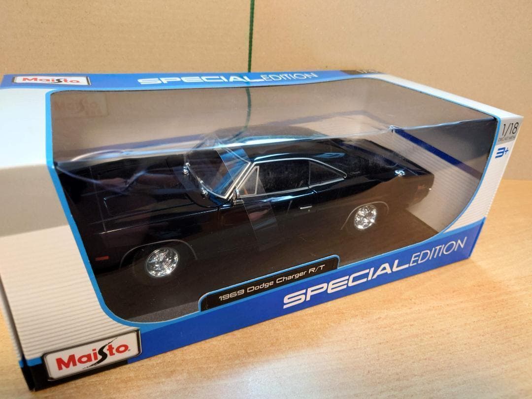 1/18 ダッジチャージャーR/T Dodge Charger R/T 1969