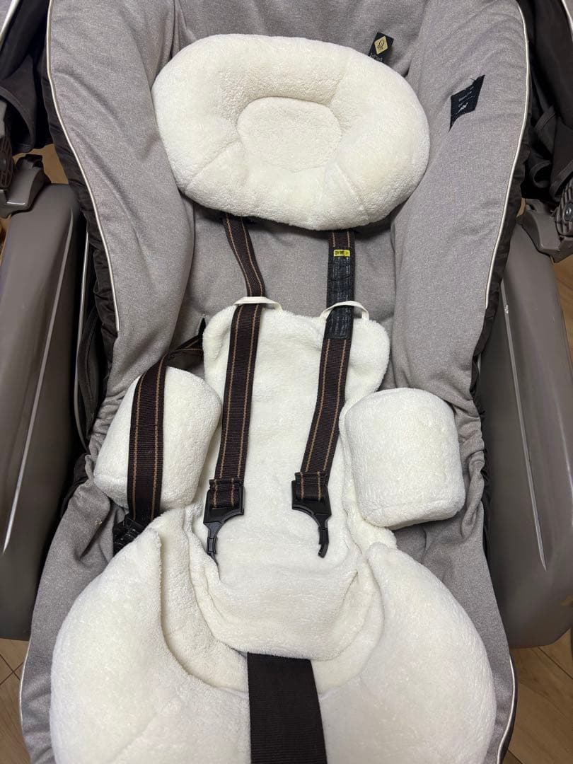 コンビ 美品 電動 ハイローチェア ネムリラ AUTO SWING 防水カバー付