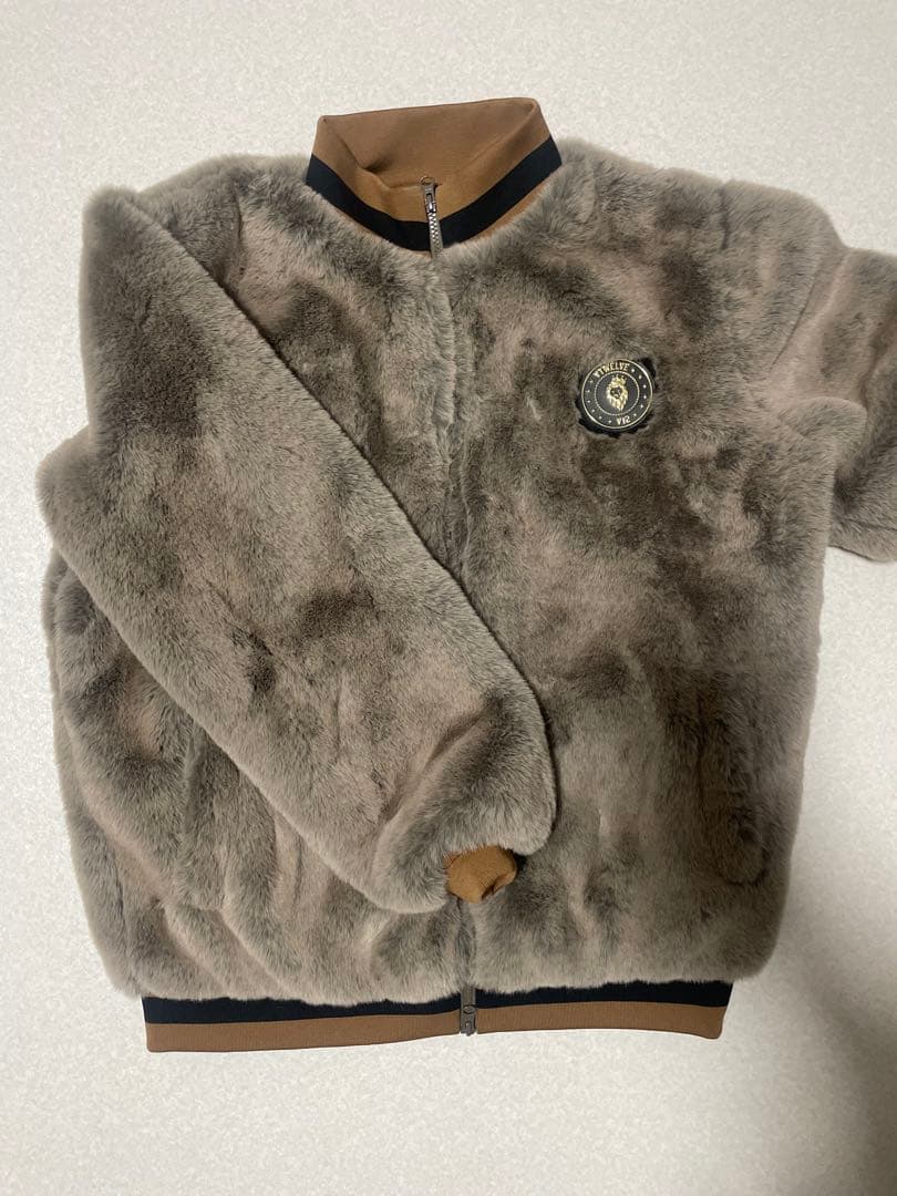 週末SALE★【未使用】VTWELVE ファーブルゾン XLサイズ　V12