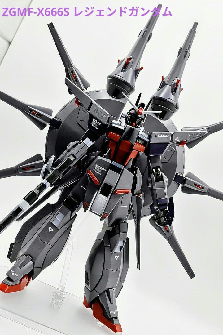 〚 HGCE 1/144 レジェンドガンダム〛塗装済完成品