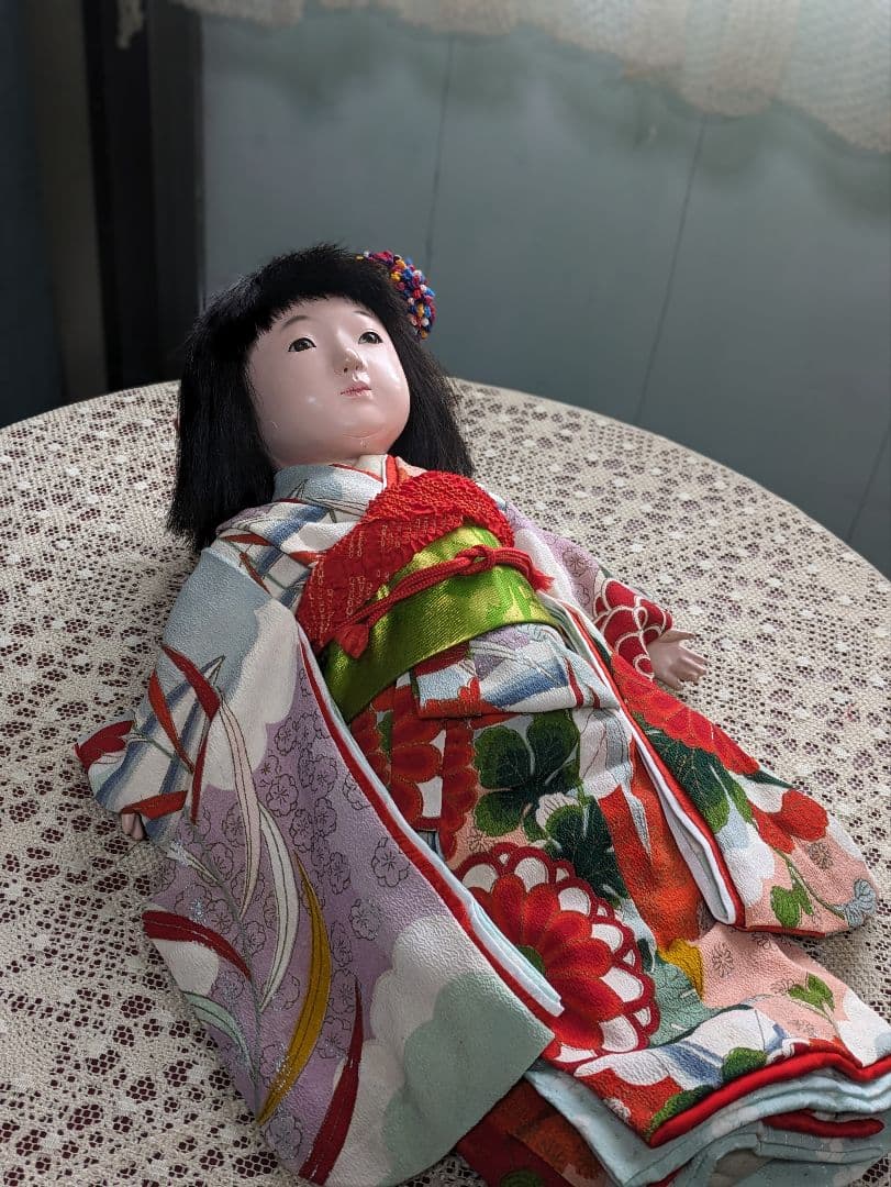 市松人形　銘有り春水 42cm位 難あり顔にライン状の極細いひび割れ　昭和初期